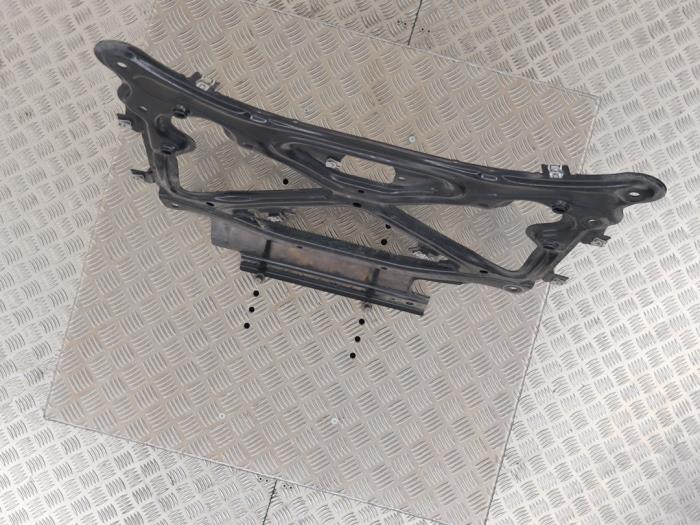 Subframe van een Porsche Cayenne III (9YA) 3.0 V6 Turbo 24V E-Hybrid 2022