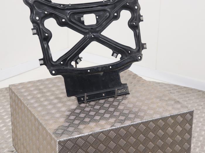 Subframe van een Porsche Cayenne III (9YA) 3.0 V6 Turbo 24V E-Hybrid 2022