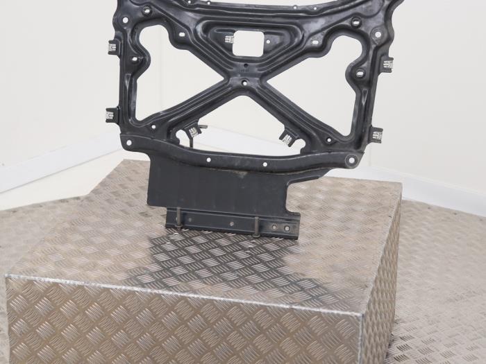 Subframe van een Porsche Cayenne III (9YA) 3.0 V6 Turbo 24V E-Hybrid 2022