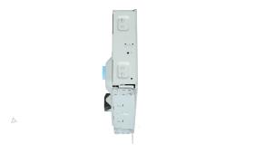 Gebruikte Display Interieur Opel Astra J Sports Tourer (PD8/PE8/PF8) 1.6 CDTI 16V Prijs € 285,00 Margeregeling aangeboden door Automaterialen Ronald Morien B.V.