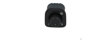 Gebruikte Spiegel Schakelaar Volkswagen Passat Variant (3C5) 1.6 TDI 16V Bluemotion Prijs € 10,00 Margeregeling aangeboden door Automaterialen Ronald Morien B.V.