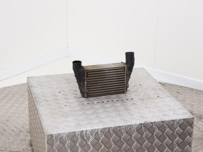 Gebruikte Intercooler Audi A4 (B5) 1.9 TDI Quattro Prijs € 25,00 Margeregeling aangeboden door Automaterialen Ronald Morien B.V.