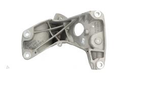 Gebruikte Motorsteun Bentley Continental GT 6.0 W12 48V Prijs € 65,00 Margeregeling aangeboden door Automaterialen Ronald Morien B.V.