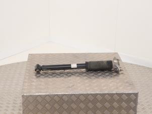 Gebruikte Schokdemper links-achter Tesla Model 3 EV AWD Prijs € 119,00 Inclusief btw aangeboden door Automaterialen Ronald Morien B.V.