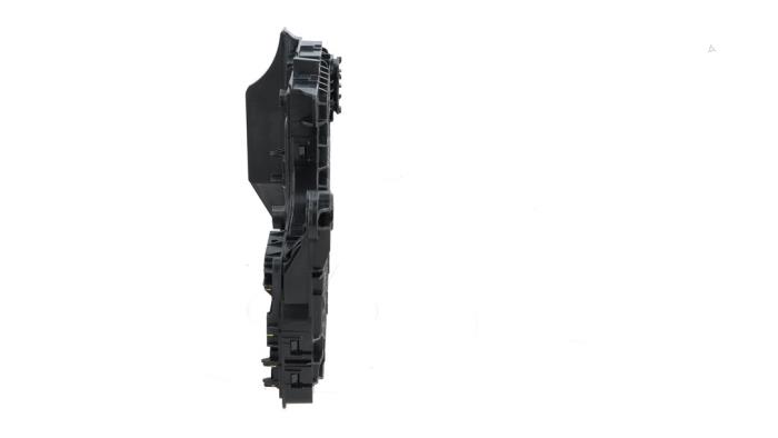 Gebruikte Computer Body Control Tesla Model 3 EV AWD Prijs € 139,15 Inclusief btw aangeboden door Automaterialen Ronald Morien B.V.