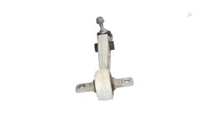 Gebruikte Draagarm rechts-voor Tesla Model 3 EV AWD Prijs € 175,00 Inclusief btw aangeboden door Automaterialen Ronald Morien B.V.