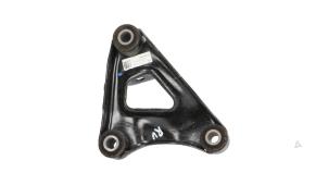 Gebruikte Motorrubber Tesla Model 3 EV AWD Prijs € 65,00 Inclusief btw aangeboden door Automaterialen Ronald Morien B.V.