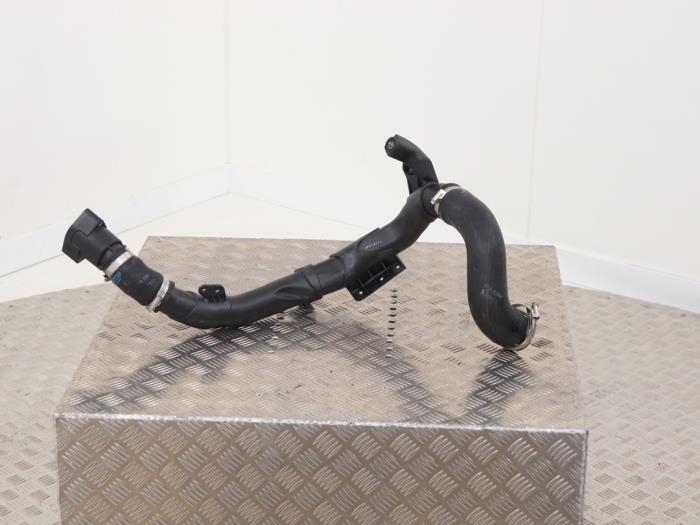 Gebruikte Intercooler Buis Volkswagen Tiguan (5N1/2) 2.0 TDI 16V 4Motion Prijs € 45,00 Inclusief btw aangeboden door Automaterialen Ronald Morien B.V.