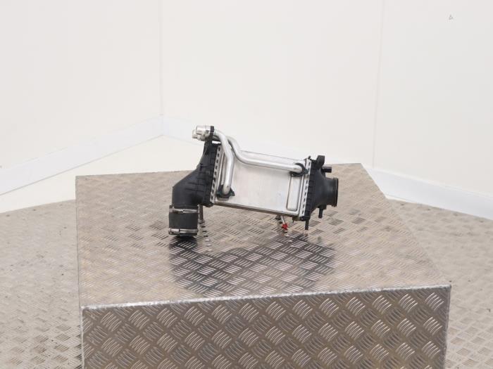 Nieuwe Intercooler Mercedes E (W213) E-200 2.0 Turbo 16V Prijs € 195,00 Inclusief btw aangeboden door Automaterialen Ronald Morien B.V.
