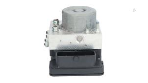 Gebruikte ABS Pomp Mitsubishi Space Star (A0) 1.2 12V Prijs € 195,00 Margeregeling aangeboden door Automaterialen Ronald Morien B.V.