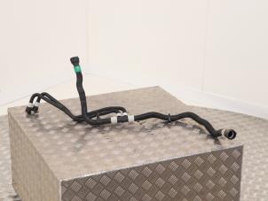 Gebruikte Waterpijp Tesla Model 3 EV AWD Prijs € 75,00 Inclusief btw aangeboden door Automaterialen Ronald Morien B.V.