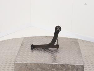 Gebruikte Triangel rechts-voor Ford Ka II 1.2 Prijs € 19,00 Margeregeling aangeboden door Automaterialen Ronald Morien B.V.