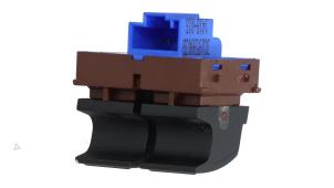 Gebruikte Diversen Volkswagen Passat (3C2) 2.0 TDI 16V 140 Prijs € 10,00 Margeregeling aangeboden door Automaterialen Ronald Morien B.V.