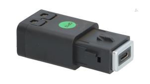 Gebruikte USB module Opel Astra L (F3/FB/FM/FP) 1.6 Plug-in Hybrid Turbo 16V Prijs € 19,00 Inclusief btw aangeboden door Automaterialen Ronald Morien B.V.