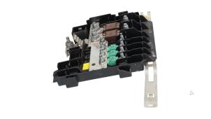 Gebruikte Zekeringkast Opel Movano 2.3 CDTi 16V FWD Prijs € 89,00 Inclusief btw aangeboden door Automaterialen Ronald Morien B.V.