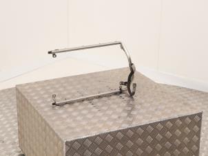 Gebruikte Injector brug Porsche Cayenne (9PA) 4.5 S V8 32V Prijs € 75,00 Margeregeling aangeboden door Automaterialen Ronald Morien B.V.