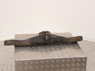 Gebruikte Versnellingsbak Steun Porsche Cayenne (9PA) 4.5 S V8 32V Prijs € 65,00 Margeregeling aangeboden door Automaterialen Ronald Morien B.V.