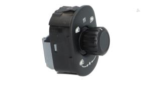 Gebruikte Spiegel Schakelaar Porsche Cayenne (9PA) 4.5 S V8 32V Prijs € 15,00 Margeregeling aangeboden door Automaterialen Ronald Morien B.V.