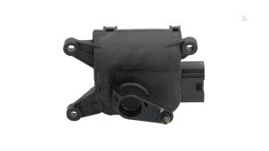 Gebruikte Kachelklep Motor Porsche Cayenne (9PA) 4.5 S V8 32V Prijs € 29,00 Margeregeling aangeboden door Automaterialen Ronald Morien B.V.