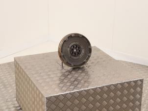 Gebruikte Vliegwiel Opel Corsa E 1.0 SIDI Turbo 12V Prijs € 125,00 Margeregeling aangeboden door Automaterialen Ronald Morien B.V.