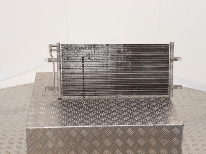 Gebruikte Airco Condensor Volkswagen Transporter/Caravelle T4 2.5 TDI Prijs € 30,00 Margeregeling aangeboden door Automaterialen Ronald Morien B.V.