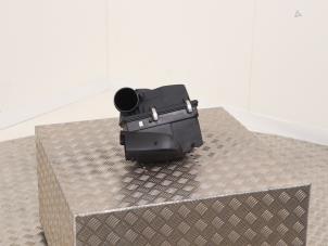 Gebruikte Luchtfilterhuis BMW 3 serie Touring (G21) 320i 2.0 TwinPower Turbo 16V Prijs € 95,00 Margeregeling aangeboden door Automaterialen Ronald Morien B.V.