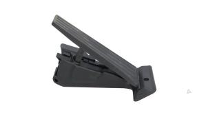 Gebruikte Gaspedaal BMW 3 serie Touring (G21) 320i 2.0 TwinPower Turbo 16V Prijs € 25,00 Margeregeling aangeboden door Automaterialen Ronald Morien B.V.