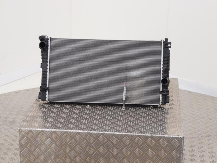 Gebruikte Radiateur BMW 3 serie Touring (G21) 320i 2.0 TwinPower Turbo 16V Prijs € 95,00 Margeregeling aangeboden door Automaterialen Ronald Morien B.V.