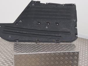 Gebruikte Beschermplaat bodem BMW 3 serie Touring (G21) 320i 2.0 TwinPower Turbo 16V Prijs € 25,00 Margeregeling aangeboden door Automaterialen Ronald Morien B.V.