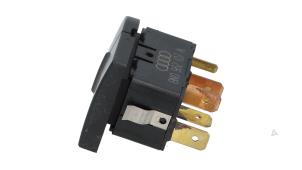 Gebruikte Schakelaar Centr. Deurvergrendeling Audi TT (8N3) 1.8 T 20V Quattro Prijs € 5,00 Inclusief btw aangeboden door Automaterialen Ronald Morien B.V.