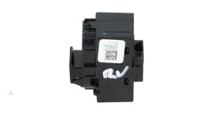 Gebruikte Elektrisch Raam Schakelaar Tesla Model 3 Long Range, Performance AWD Prijs € 25,00 Inclusief btw aangeboden door Automaterialen Ronald Morien B.V.