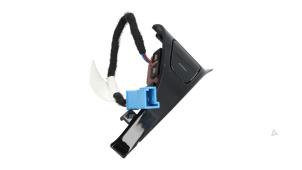 Gebruikte Schakelaar Centr. Deurvergrendeling Tesla Model 3 Long Range, Performance AWD Prijs € 15,00 Inclusief btw aangeboden door Automaterialen Ronald Morien B.V.