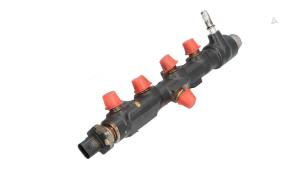 Gebruikte Brandstofverdeler Peugeot Partner (EA//EF/EN/EU) 1.5 BlueHDi 130 Prijs € 75,00 Margeregeling aangeboden door Automaterialen Ronald Morien B.V.