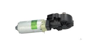 Gebruikte Stoelmotor Volvo XC70 (BZ) 2.4 D5 20V AWD Prijs € 35,00 Margeregeling aangeboden door Automaterialen Ronald Morien B.V.