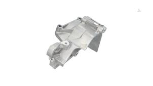 Nieuwe Dynamosteun boven Volkswagen Crafter (SY) 2.0 TDI 4Motion Prijs € 66,55 Inclusief btw aangeboden door Automaterialen Ronald Morien B.V.