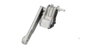 Gebruikte Motorsteun Seat Tarraco 1.4 TSI e-HYBRID 16V Prijs € 89,00 Inclusief btw aangeboden door Automaterialen Ronald Morien B.V.