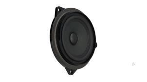 Gebruikte Speaker BMW 5 serie (F10) 520d 16V Prijs € 15,00 Margeregeling aangeboden door Automaterialen Ronald Morien B.V.