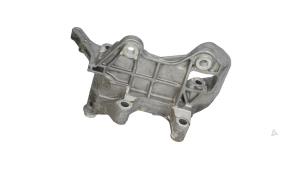 Gebruikte Dynamosteun boven Audi A6 Avant (C7) 3.0 TDI V6 24V Quattro Prijs € 19,00 Margeregeling aangeboden door Automaterialen Ronald Morien B.V.