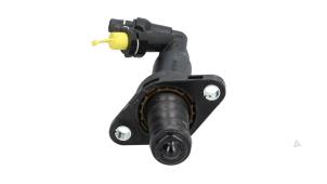 Gebruikte Koppeling Hoofd Cilinder Volkswagen Transporter/Caravelle T6 2.0 TDI 150 Prijs € 34,99 Inclusief btw aangeboden door Automaterialen Ronald Morien B.V.