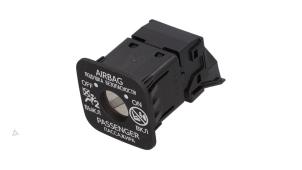 Gebruikte Airbag Slot Toyota Yaris III (P13) 1.5 16V Hybrid Prijs € 15,00 Margeregeling aangeboden door Automaterialen Ronald Morien B.V.