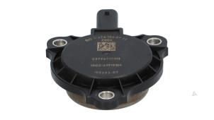 Gebruikte Sensor Nokkenas Mercedes C (W205) C-300 2.0 Turbo 16V Prijs € 25,00 Margeregeling aangeboden door Automaterialen Ronald Morien B.V.