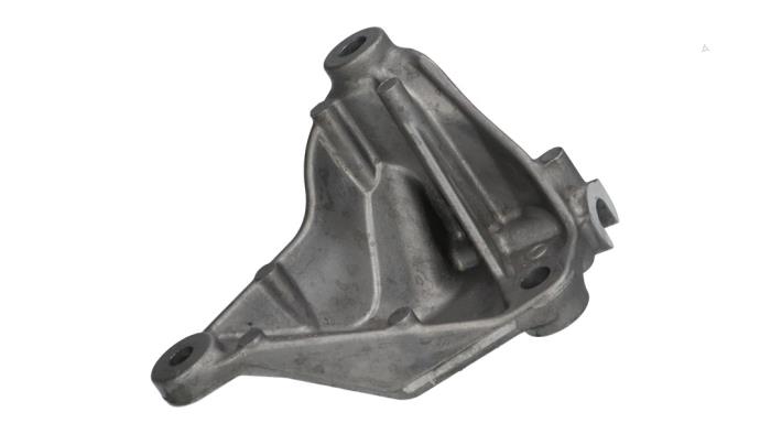 Nieuwe Dynamosteun onder Renault Clio V (RJAB) 1.0 TCe 90 12V Bi-Fuel Prijs € 34,99 Inclusief btw aangeboden door Automaterialen Ronald Morien B.V.