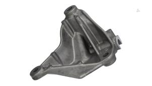 Nieuwe Dynamosteun onder Renault Clio V (RJAB) 1.0 TCe 90 12V Bi-Fuel Prijs € 34,99 Inclusief btw aangeboden door Automaterialen Ronald Morien B.V.