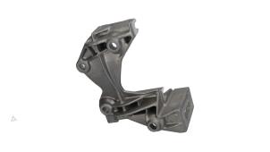 Nieuwe Dynamosteun boven Dacia Dokker (0S) 1.6 SCE 16V Bi-Fuel Prijs € 65,00 Inclusief btw aangeboden door Automaterialen Ronald Morien B.V.