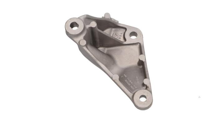 Nieuwe Dynamosteun onder Renault Clio V (RJAB) 1.0 TCe 90 12V Bi-Fuel Prijs € 34,99 Inclusief btw aangeboden door Automaterialen Ronald Morien B.V.