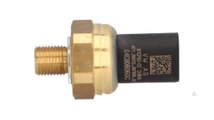 Nieuwe Oliedruk sensor Volkswagen Golf VII (AUA) 1.0 TSI 12V BlueMotion Prijs € 19,00 Inclusief btw aangeboden door Automaterialen Ronald Morien B.V.