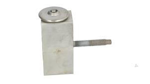 Gebruikte Expansieklep airco Opel Astra J GTC (PD2/PF2) 1.4 Turbo 16V ecoFLEX 140 Prijs € 15,00 Margeregeling aangeboden door Automaterialen Ronald Morien B.V.