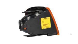 Gebruikte Pinker links Seat Ibiza I (021A) 1.2 i Prijs € 9,95 Margeregeling aangeboden door Automaterialen Ronald Morien B.V.