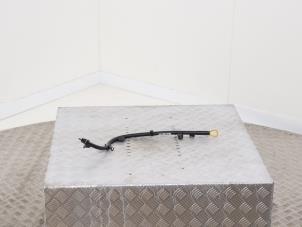 Gebruikte Peilstok Olie Mercedes CLA (117.3) 1.8 CLA-200 CDI 16V Prijs € 29,00 Margeregeling aangeboden door Automaterialen Ronald Morien B.V.