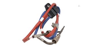 Gebruikte Uitlaat temperatuursensor Renault Megane IV Grand Coupe (RFBL) 1.3 TCE 115 16V Prijs € 75,00 Margeregeling aangeboden door Automaterialen Ronald Morien B.V.